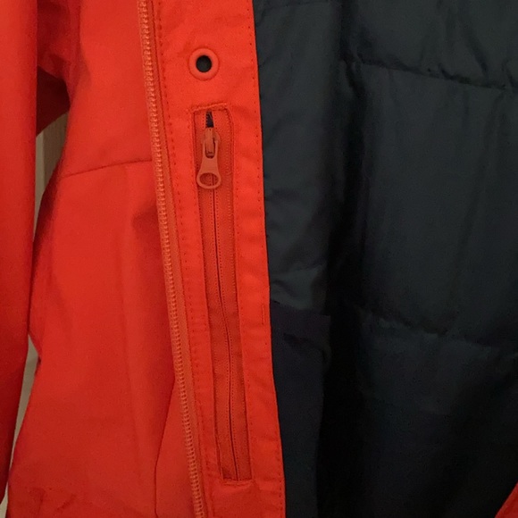 Columbia Ski Jacket. LIKE NEW!!! - Picture 8 of 14